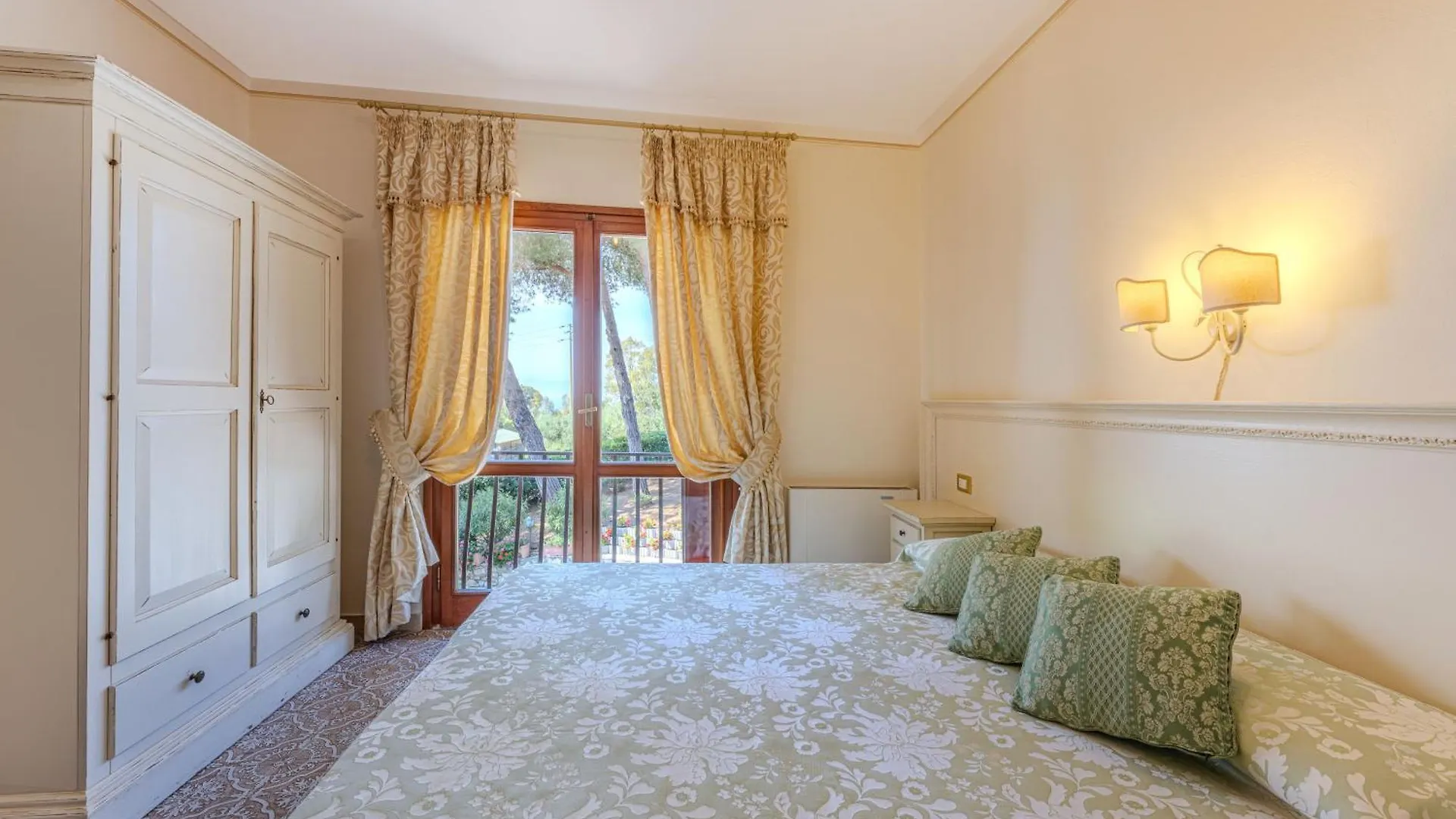 Villa Capitorsola Capoliveri  Bed & Breakfast Capoliveri (Isola d'Elba)