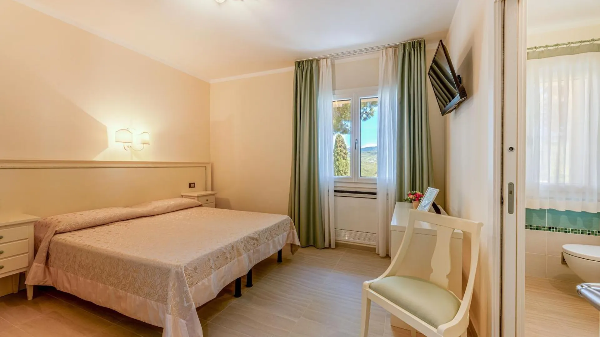 Bed & Breakfast Villa Capitorsola Capoliveri  Italy